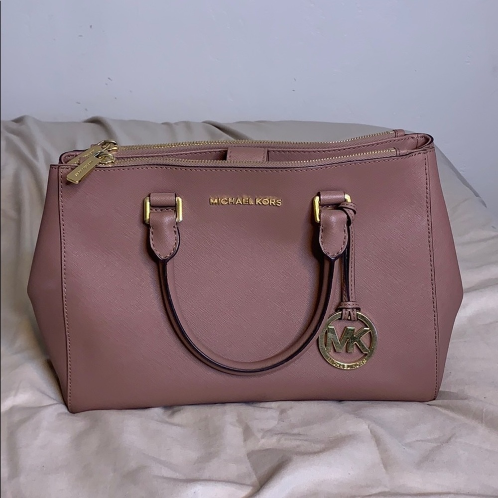 SOLD ❌ Michael Kors handbag